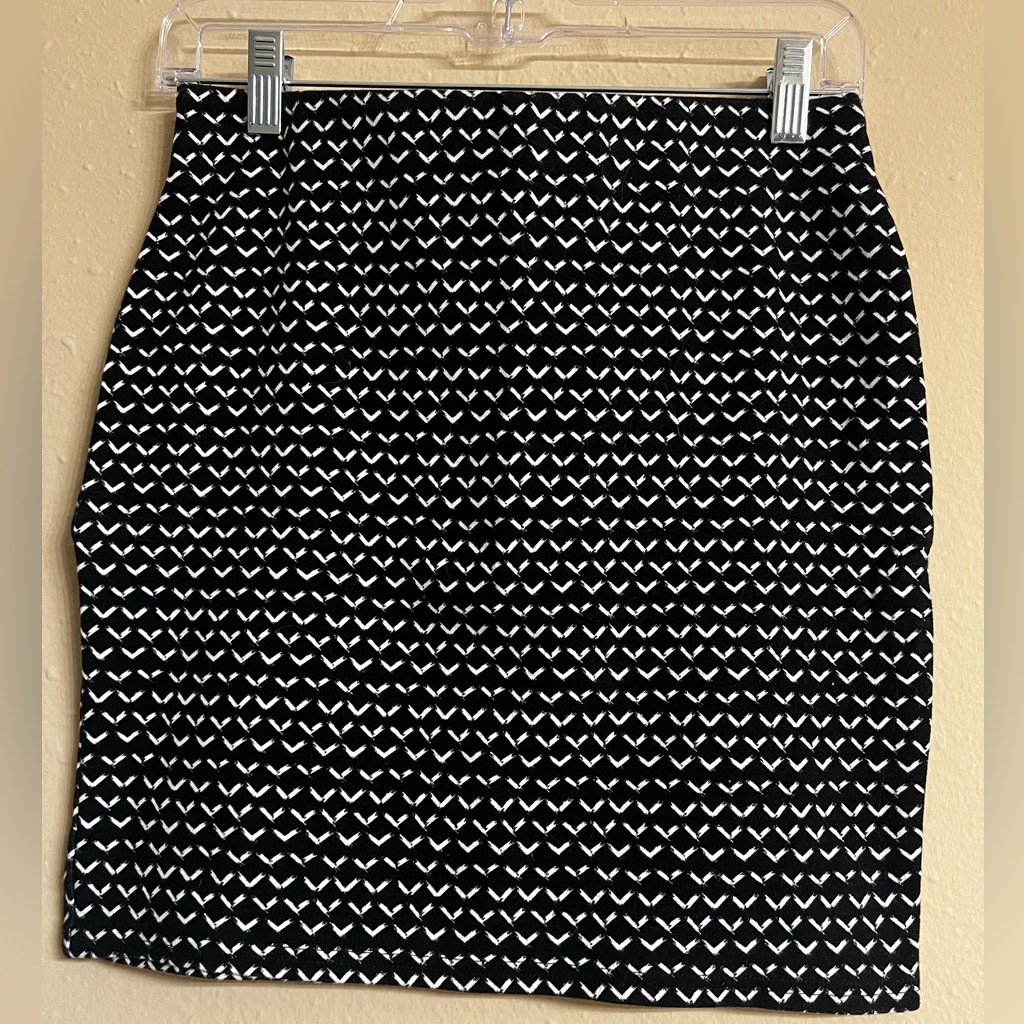 Versatile BlackWhite Skirt Can Be Worn To The Office And Then Off To Happy Hr